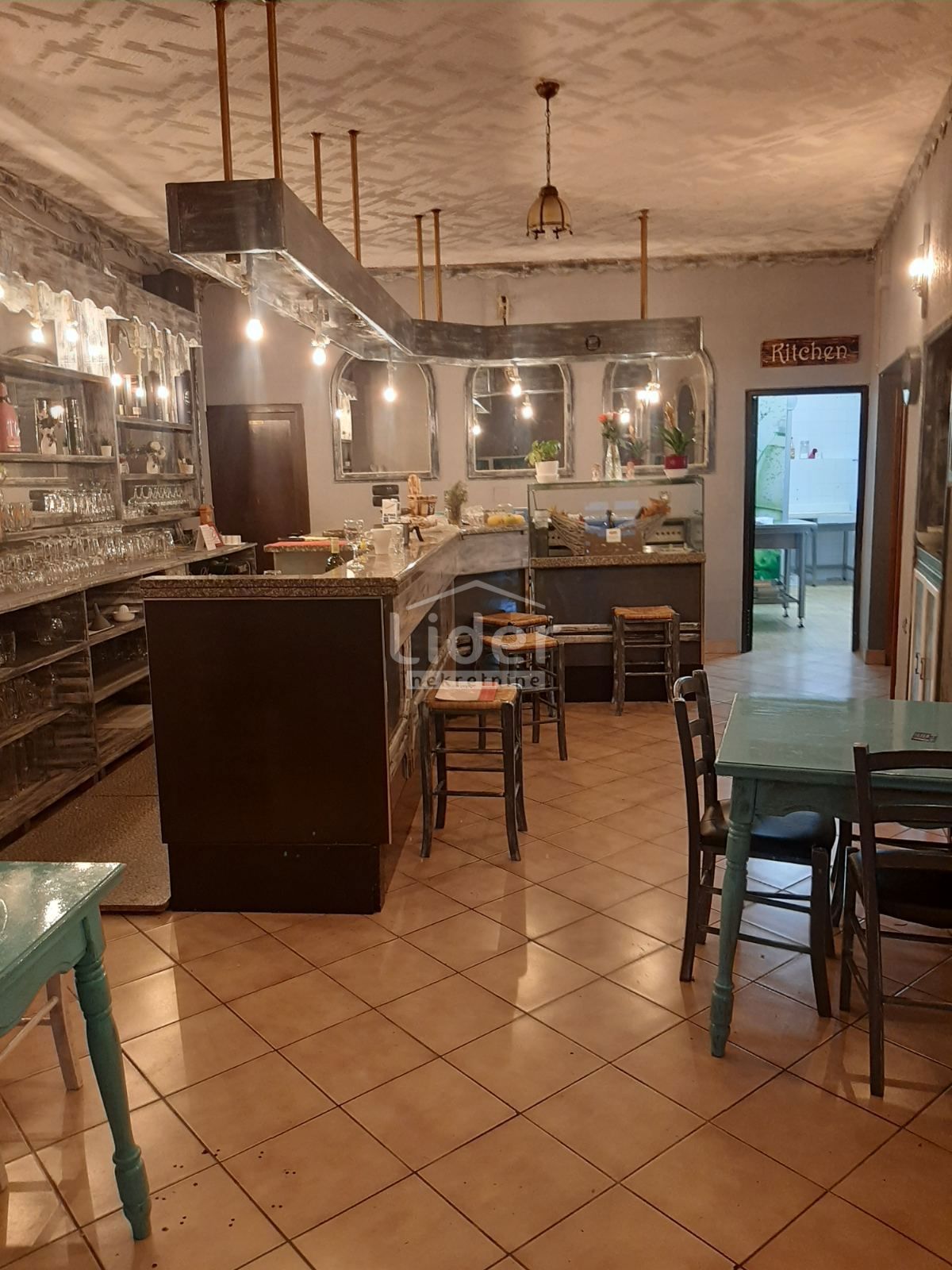 Poslovni prostor Mlaka, 219m2