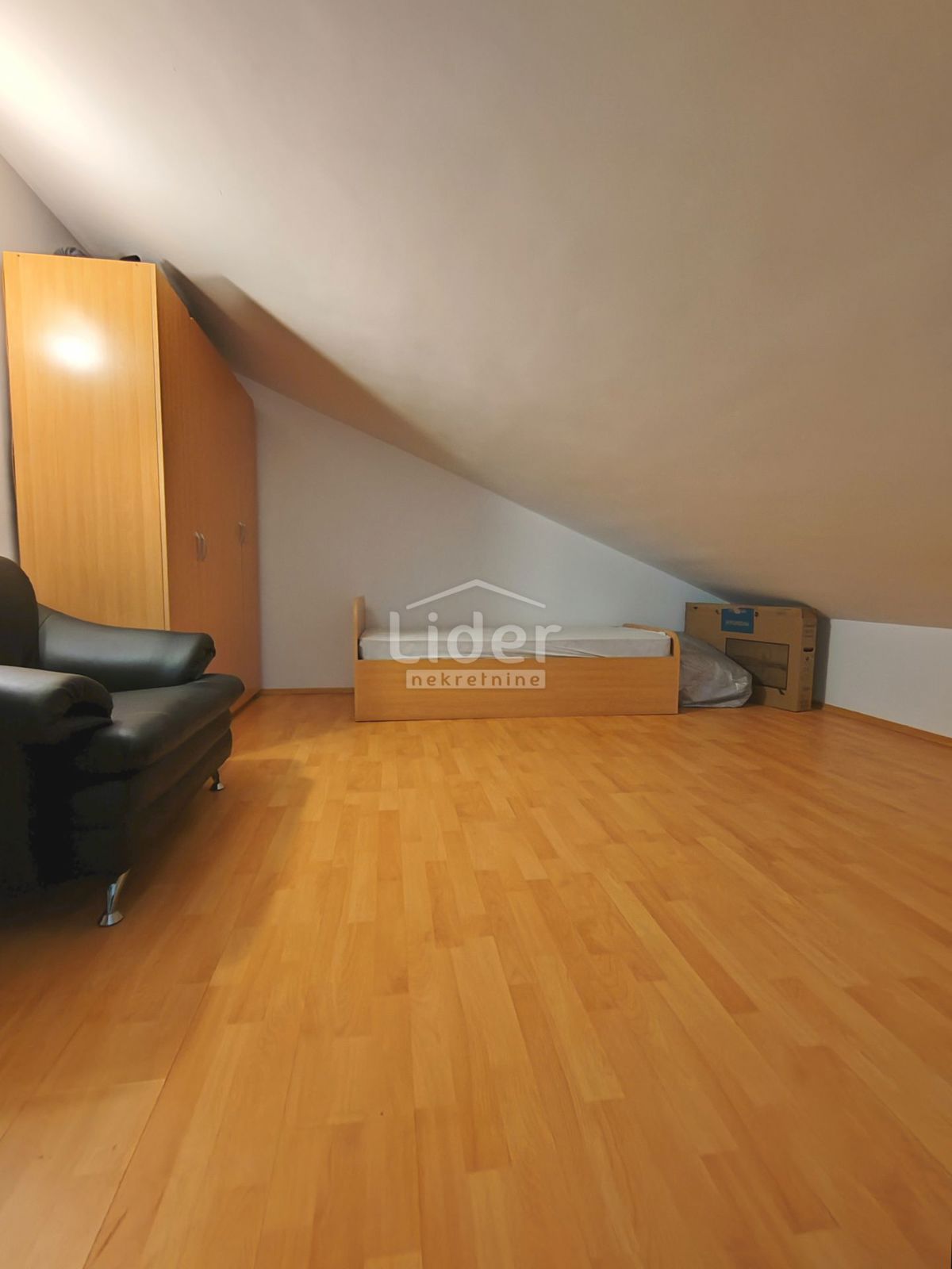 Stanovanje Novalja, 57m2