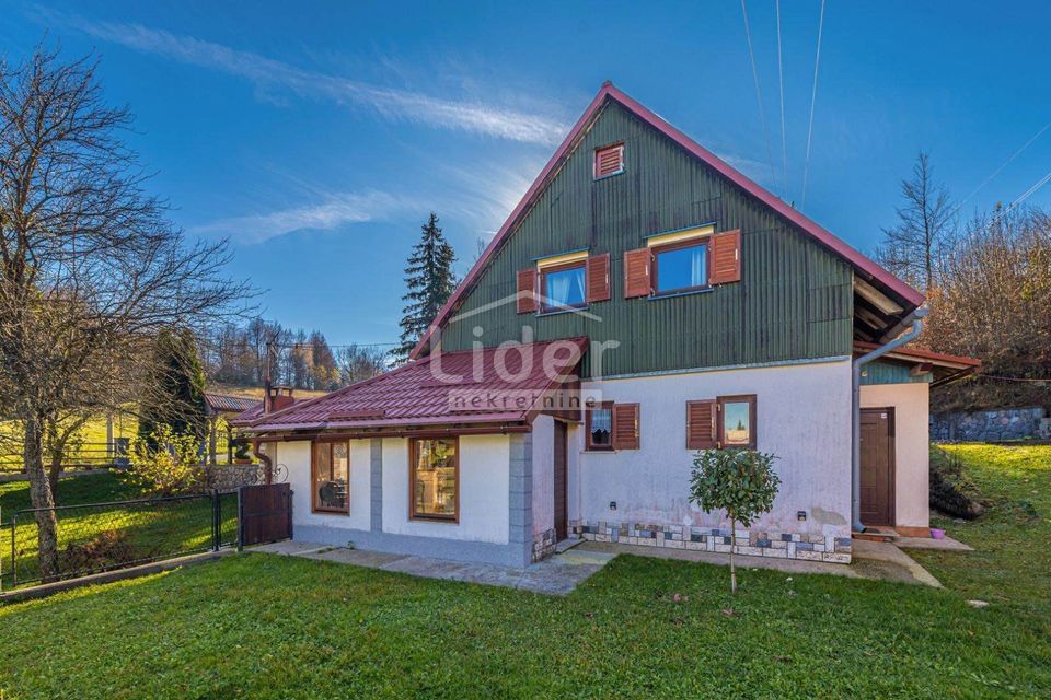 Hiša Ravna Gora, 218m2