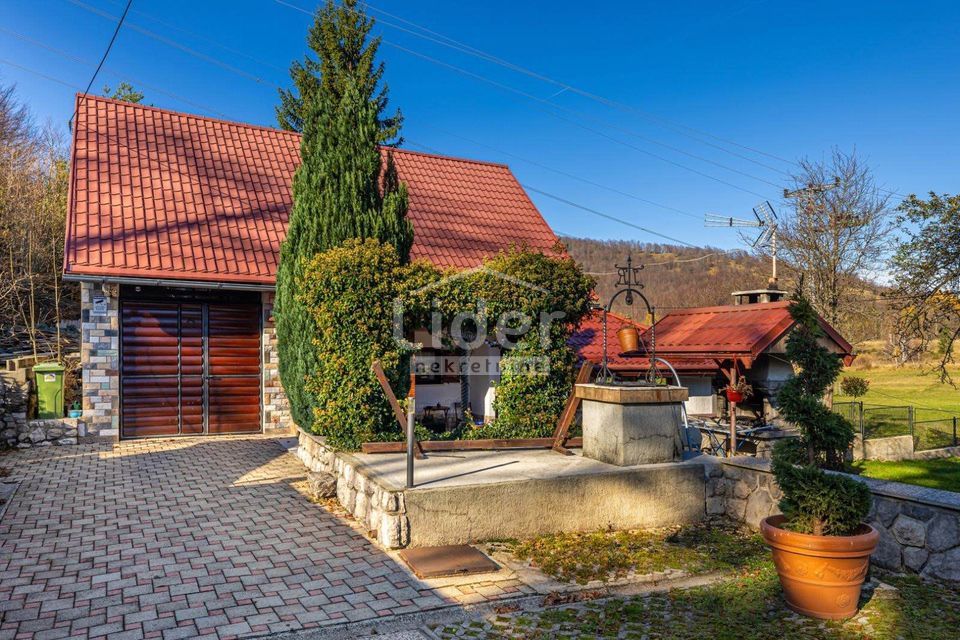 Hiša Ravna Gora, 218m2