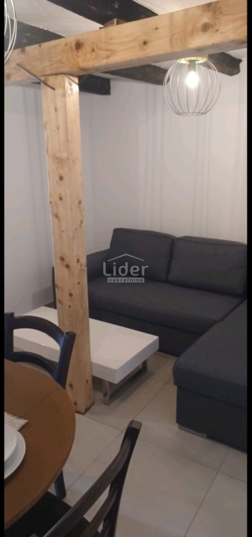 Hiša Veli Iž, 90m2