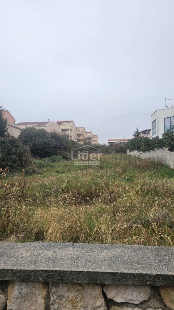 Zemljišče Novalja, 757m2