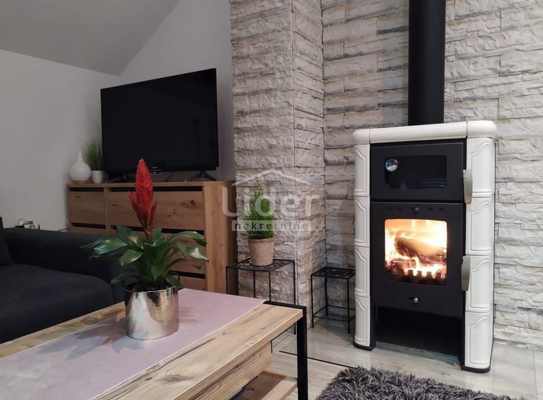 Hiša Ravna Gora, 345m2