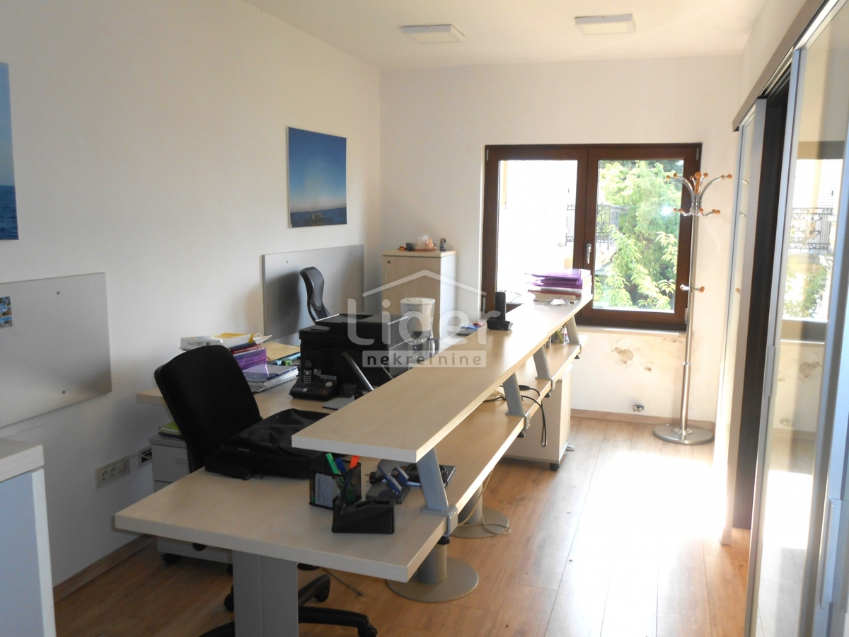 Hiša Bulevard, 211m2