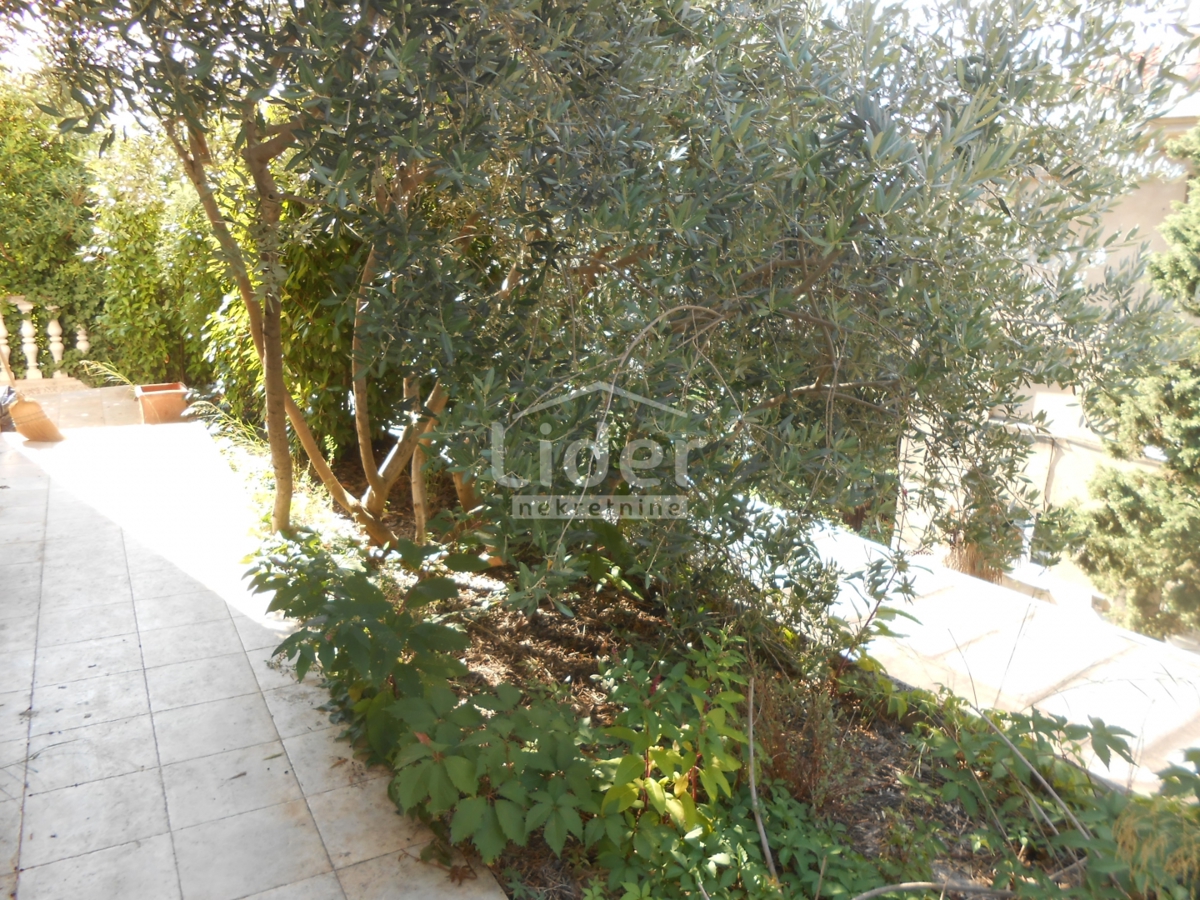 Hiša Bulevard, 211m2