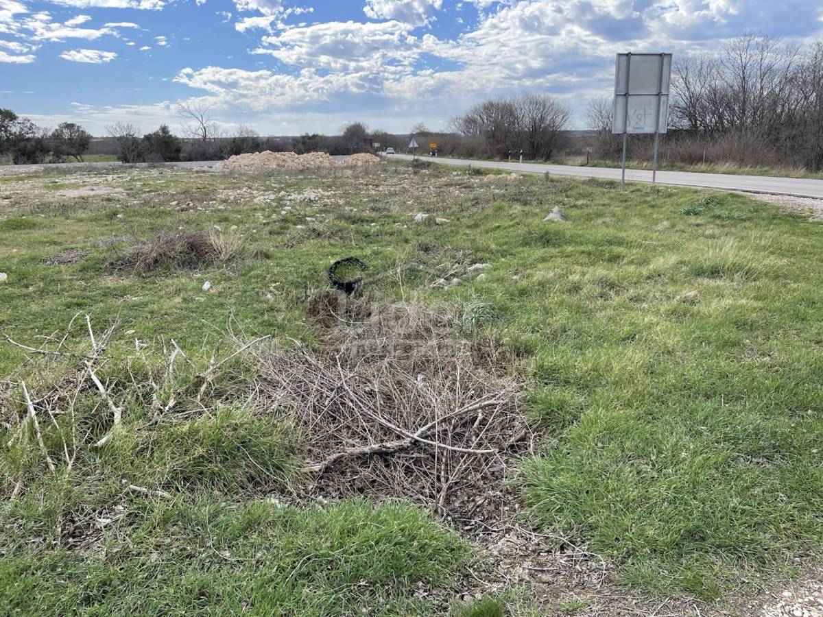 Zemljišče Poljica Brig, 919m2