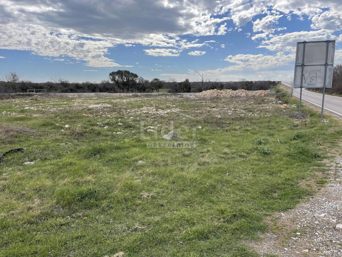 Zemljišče Poljica Brig, 919m2