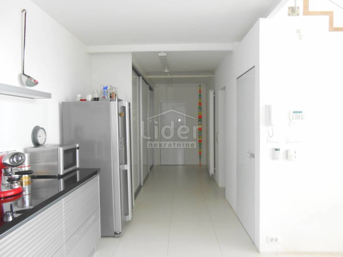 Hiša Kantrida, 550m2