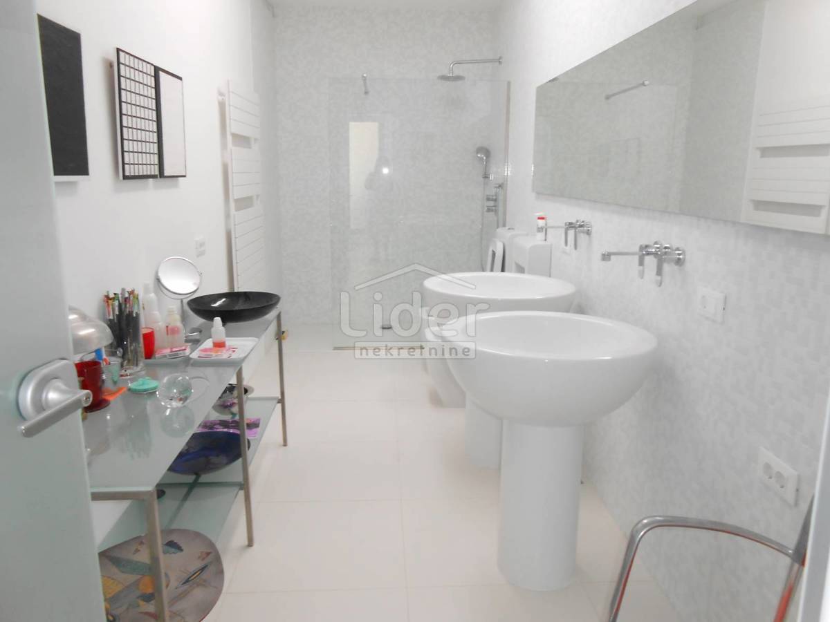 Hiša Kantrida, 550m2