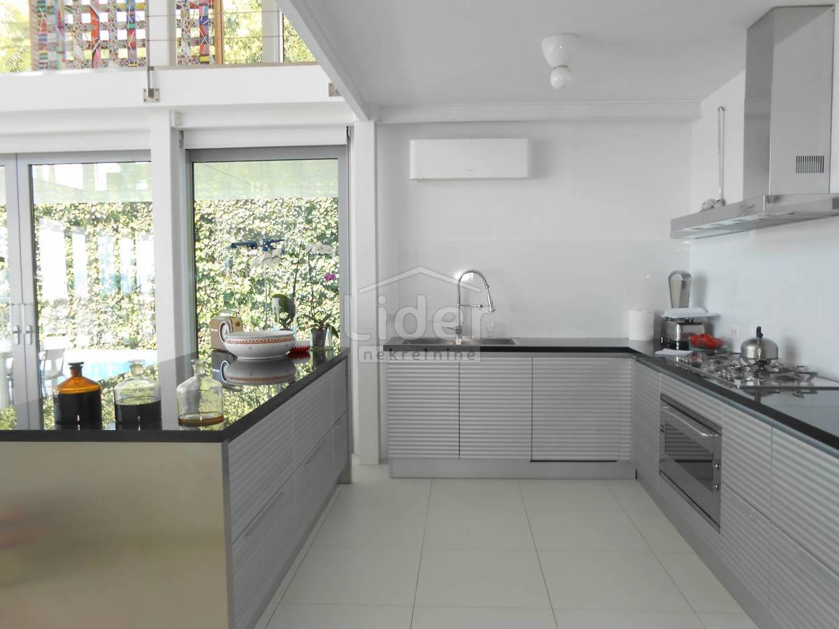 Hiša Kantrida, 550m2