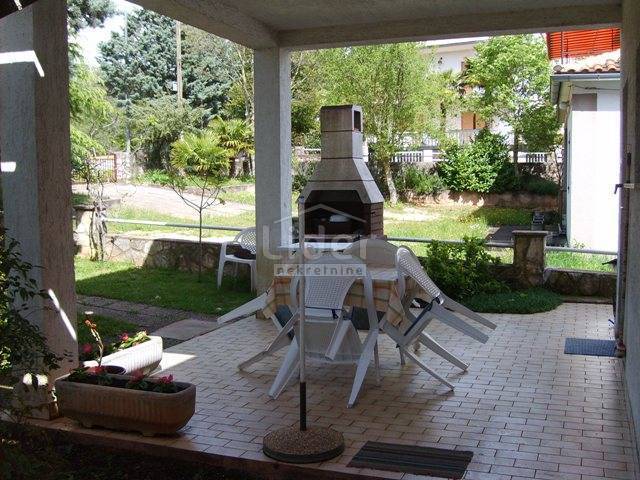 Hiša Malinska, 240m2