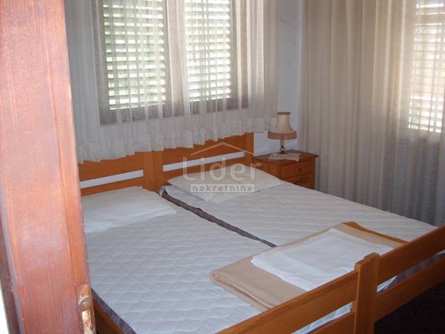 Hiša Malinska, 240m2