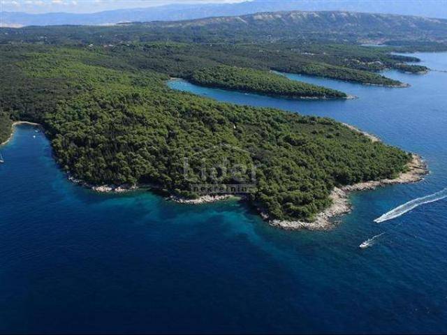 Zemljišče Kampor, 17200m2