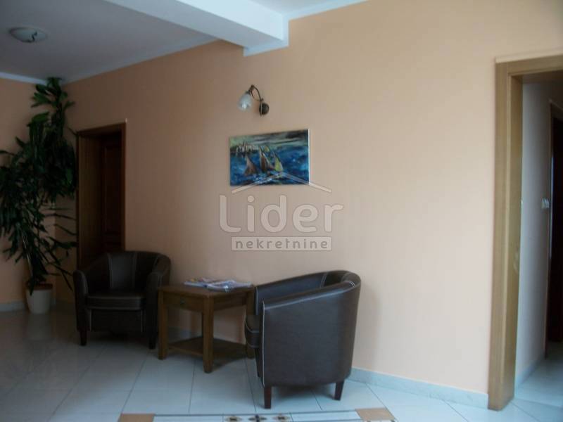 Poslovni prostor Palit, 720m2