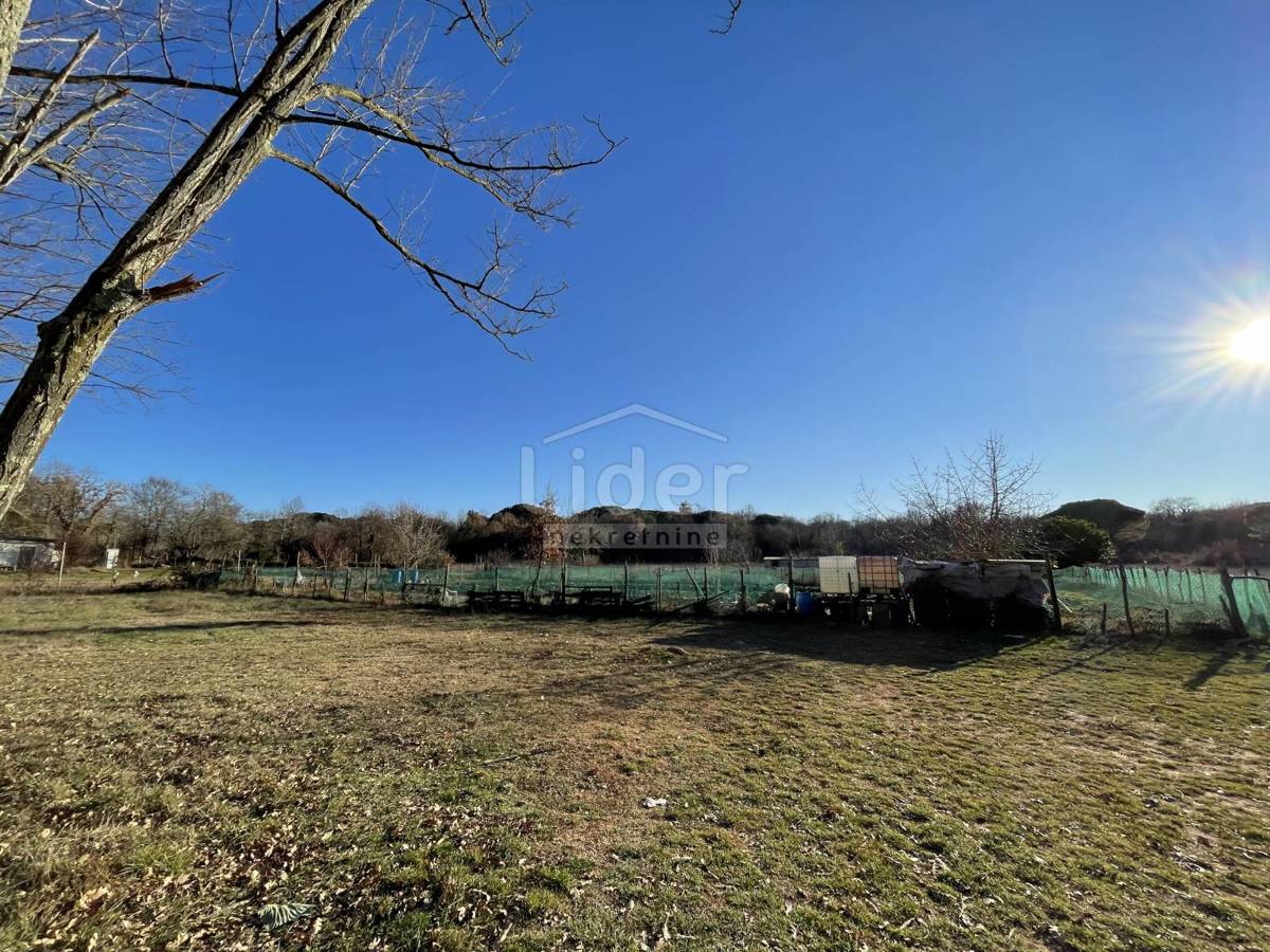 Zemljišče Poreč, 953m2