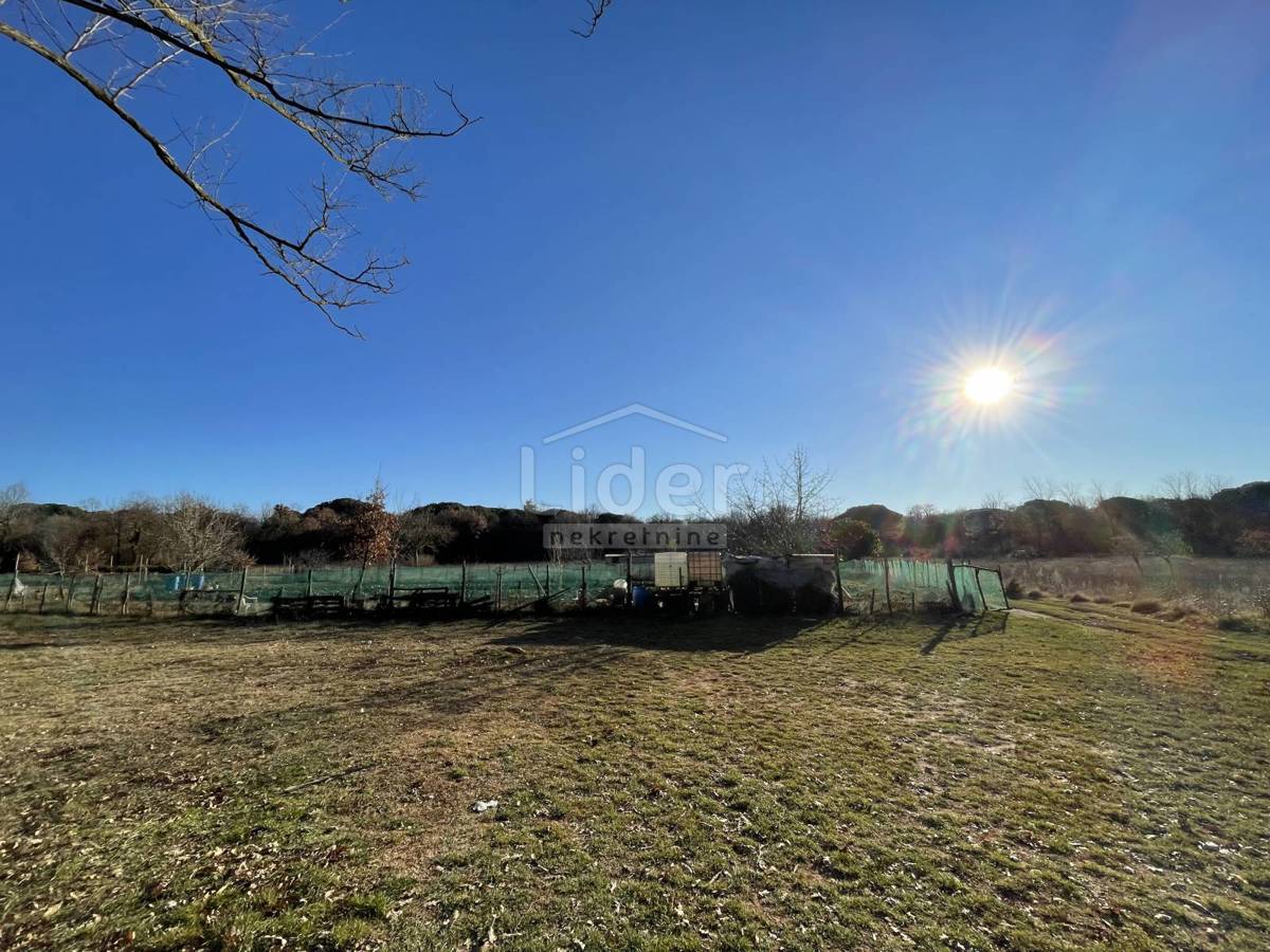 Zemljišče Poreč, 953m2