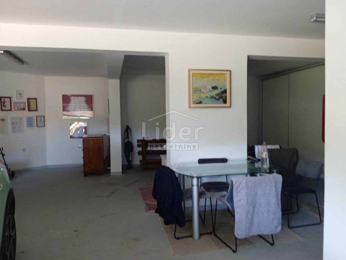 Hiša Mihotići, 403m2