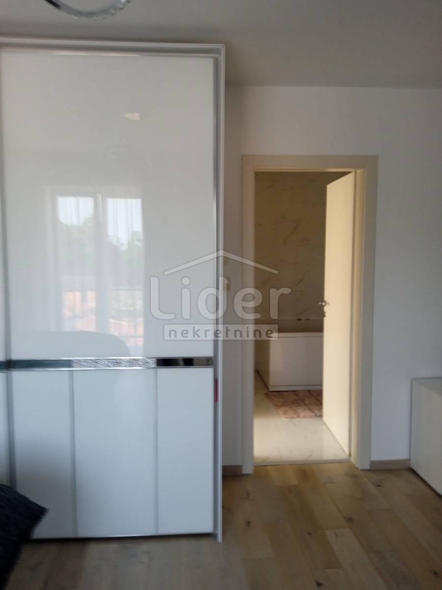 Hiša Mihotići, 403m2