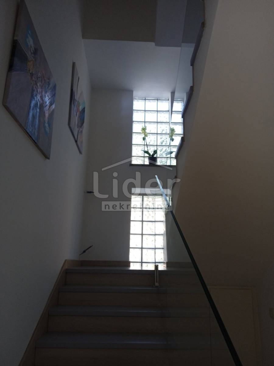 Hiša Mihotići, 403m2