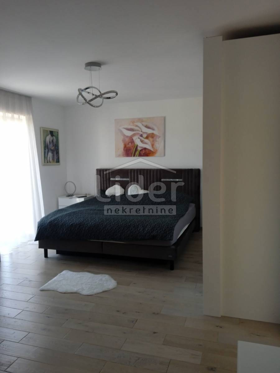 Hiša Mihotići, 403m2