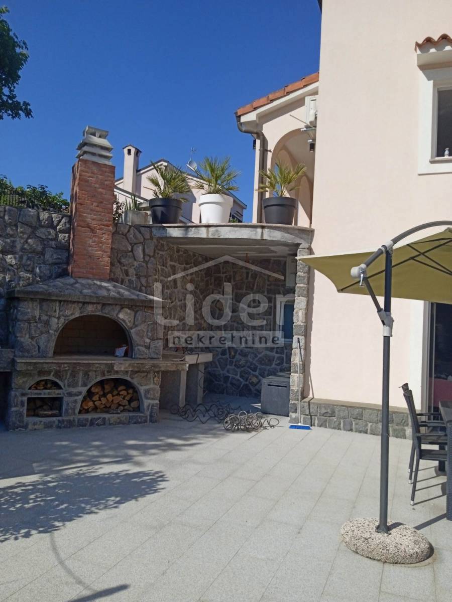 Hiša Mihotići, 403m2