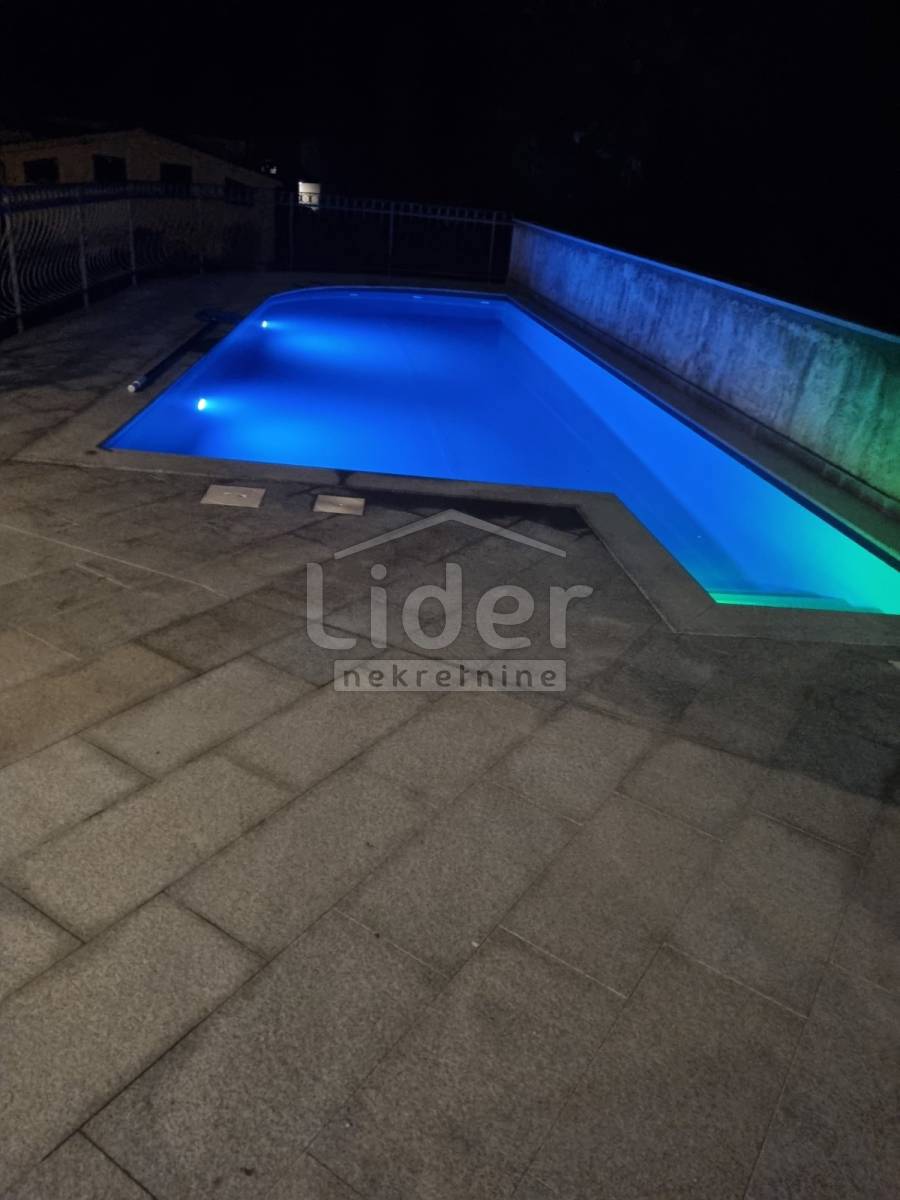 Hiša Mihotići, 403m2