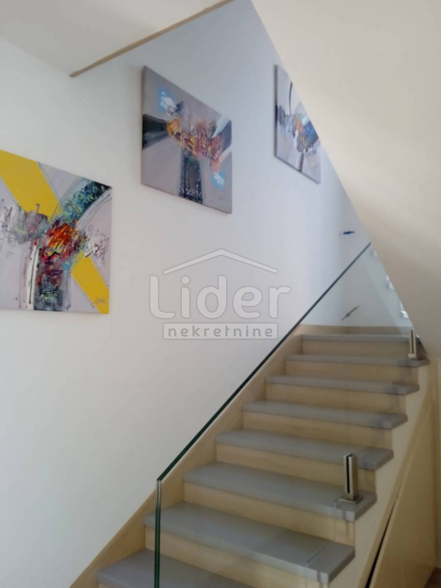 Hiša Mihotići, 403m2