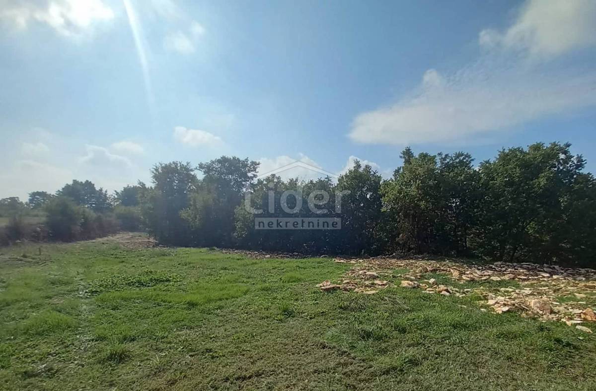 Zemljišče Marići, 4400m2