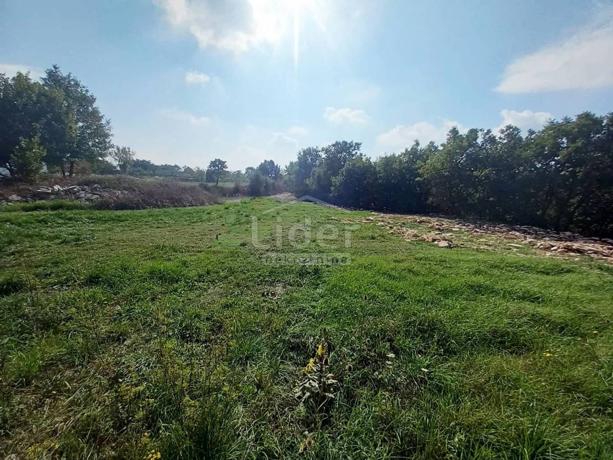 Zemljišče Marići, 4400m2