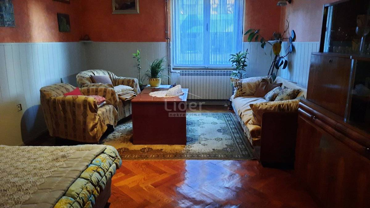 Stanovanje Centar, 105m2