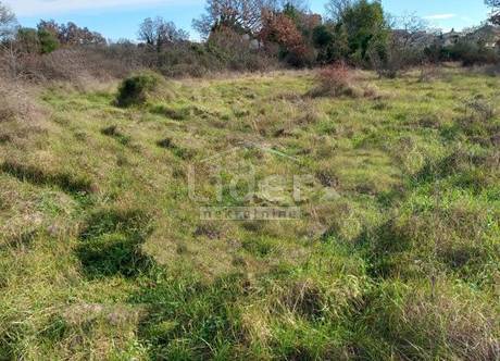 Zemljišče Svetvinčenat, 351m2