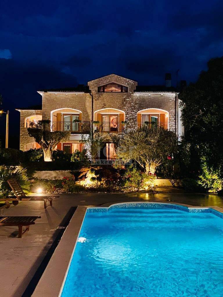 Hiša Nova Vas, 850m2