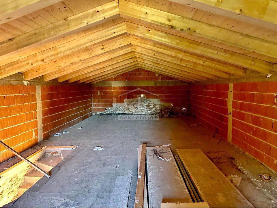 Hiša Kanfanar, 240m2