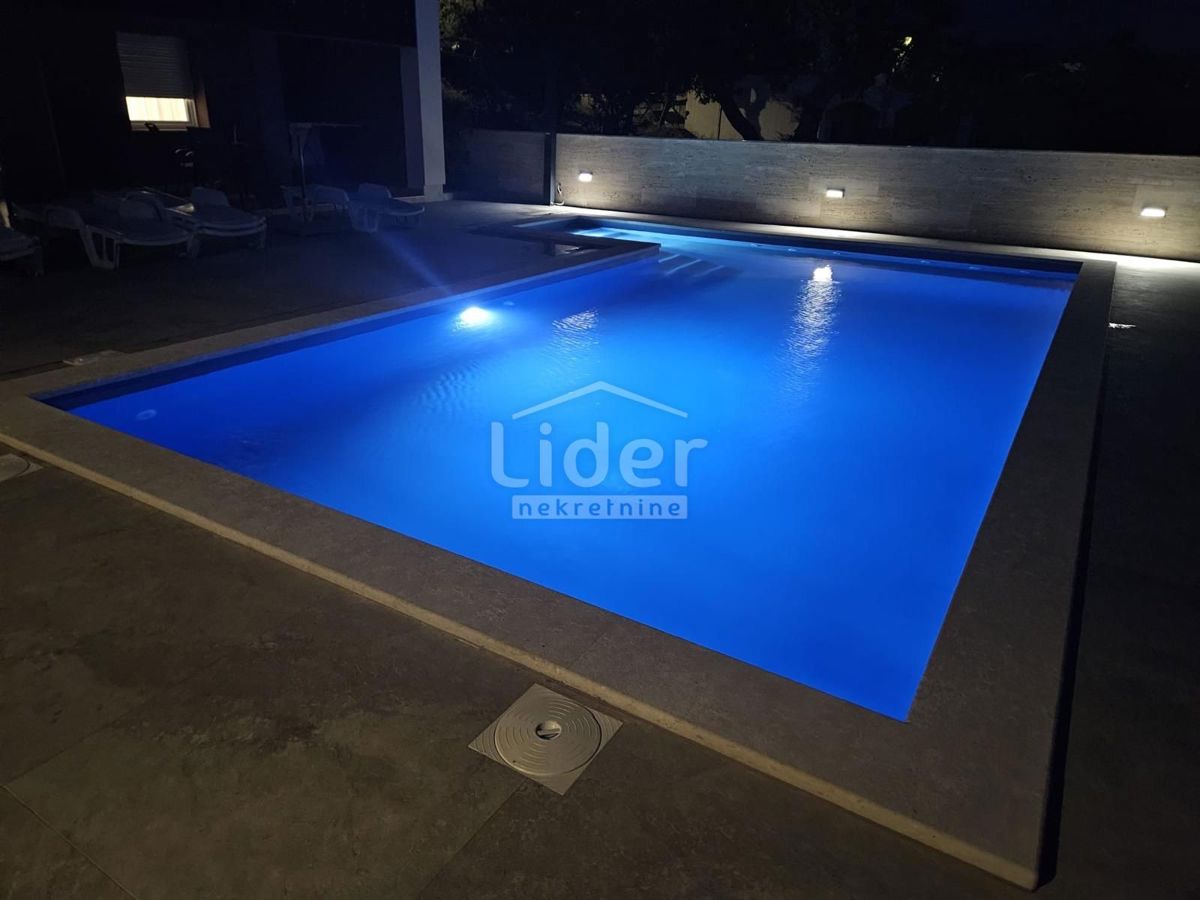 Hiša Crikvenica, 270m2