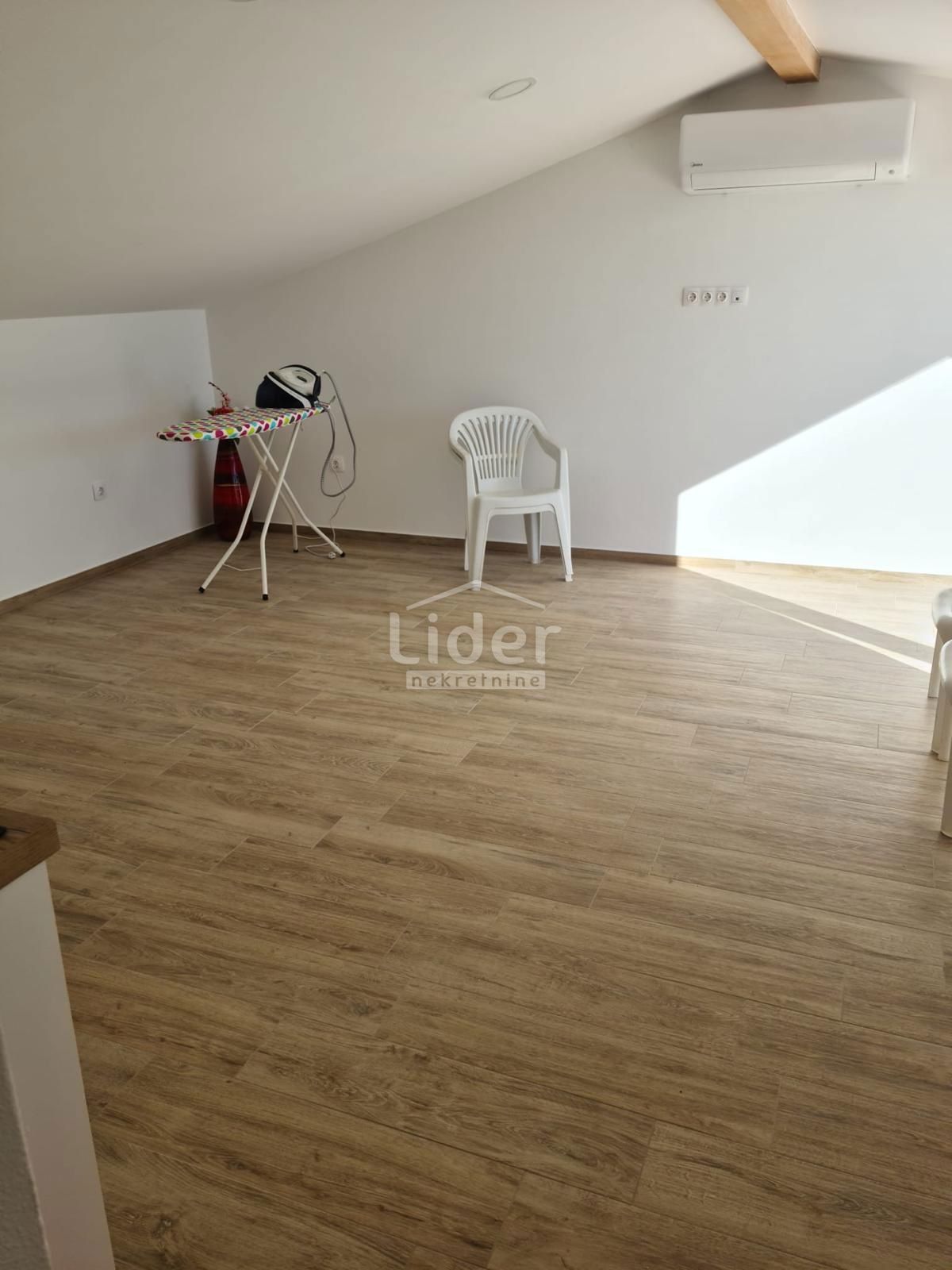 Hiša Crikvenica, 270m2