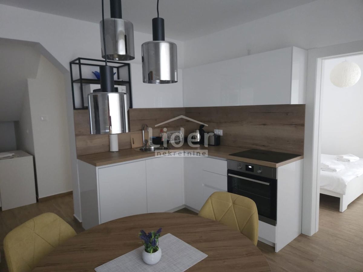 Hiša Crikvenica, 270m2