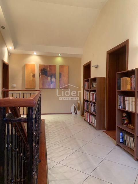 Hiša Matulji, 230m2