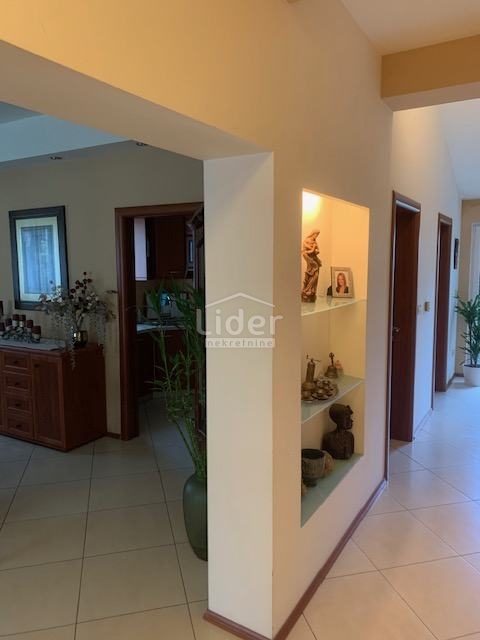 Hiša Matulji, 230m2