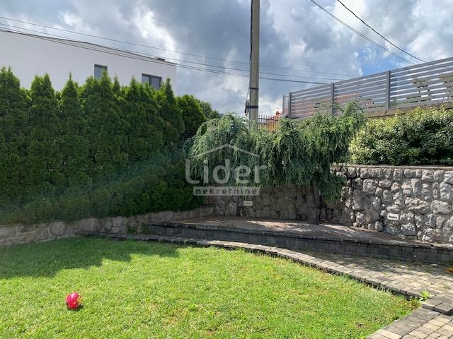 Hiša Matulji, 230m2