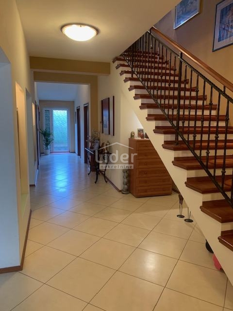 Hiša Matulji, 230m2