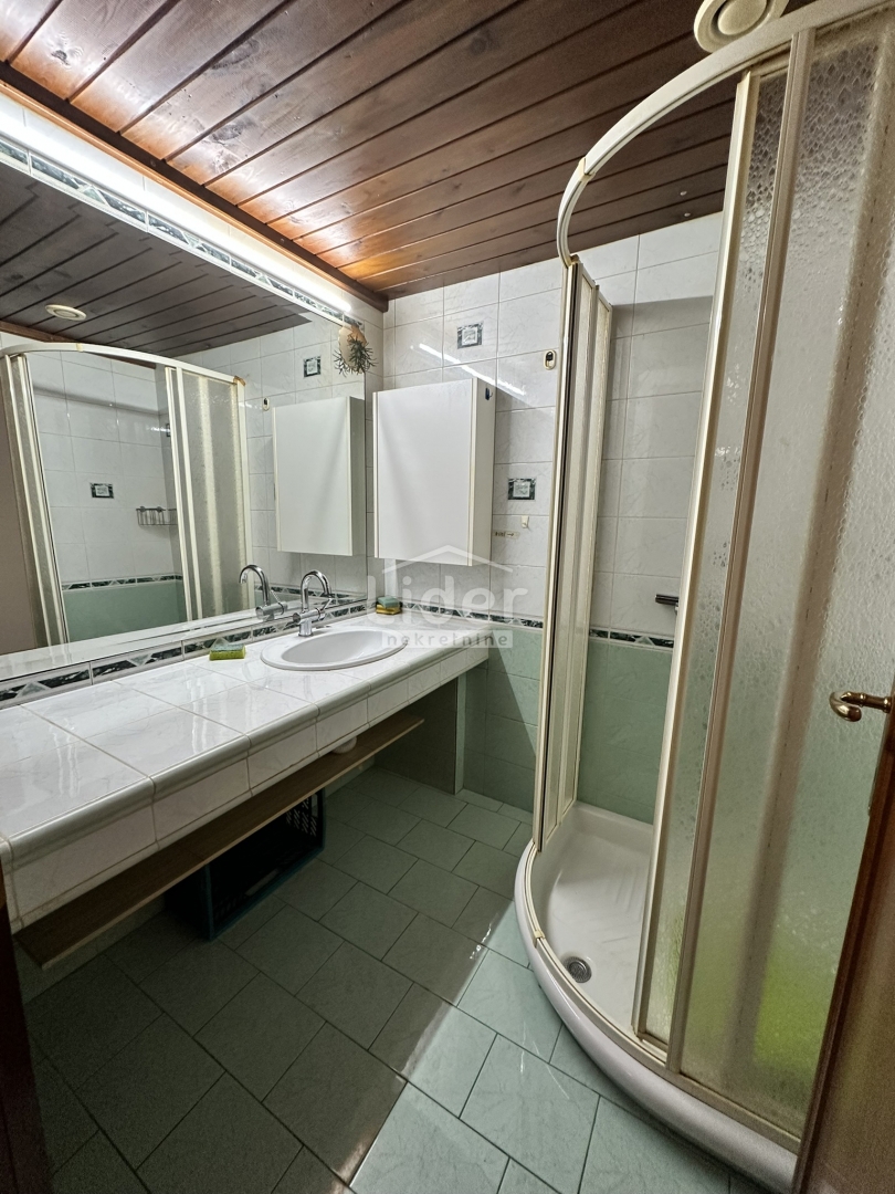 Stanovanje Donja Vežica, 125m2