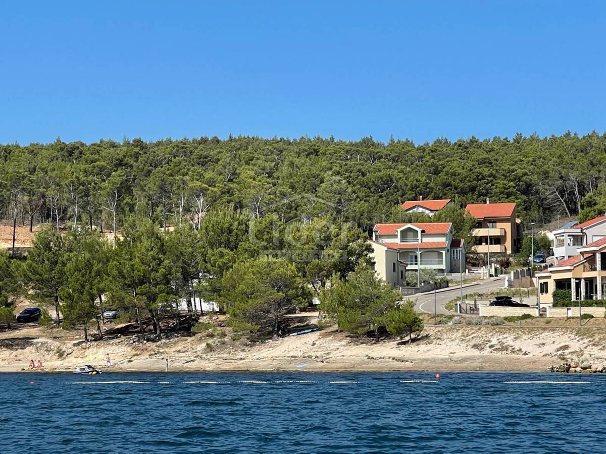 Zemljišče Pridraga, 849m2