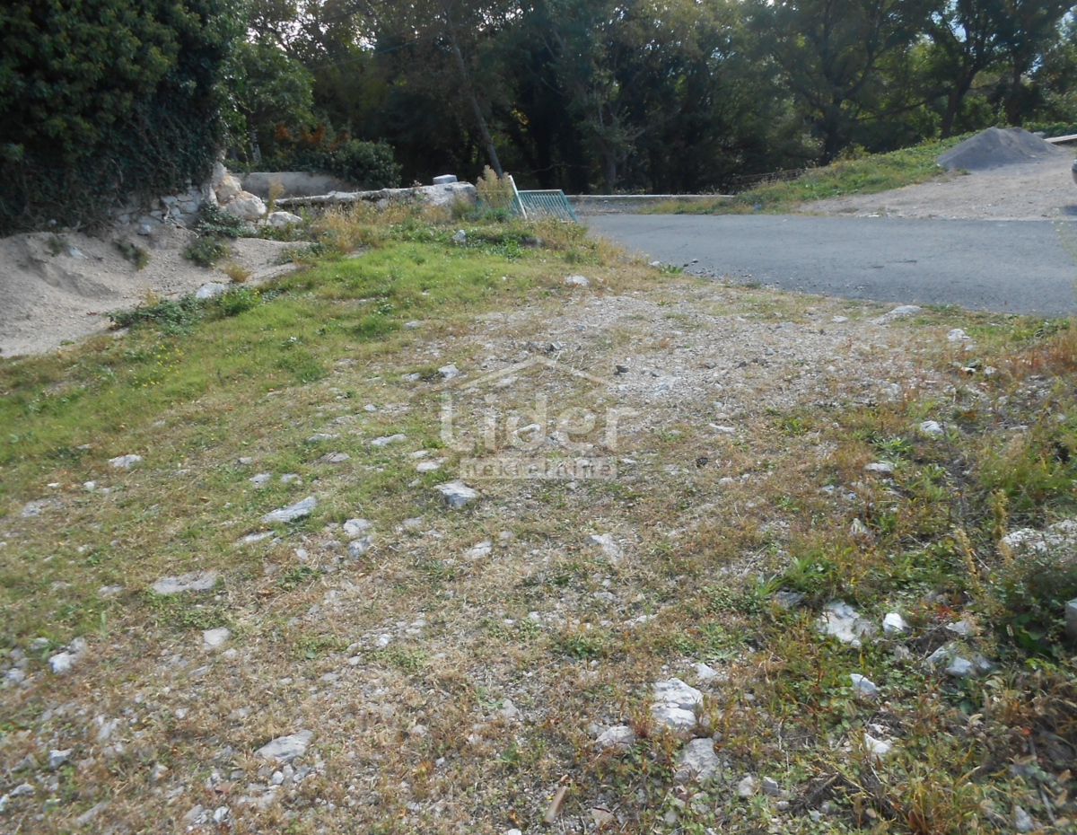 Zemljišče Grižane-Belgrad, 339m2