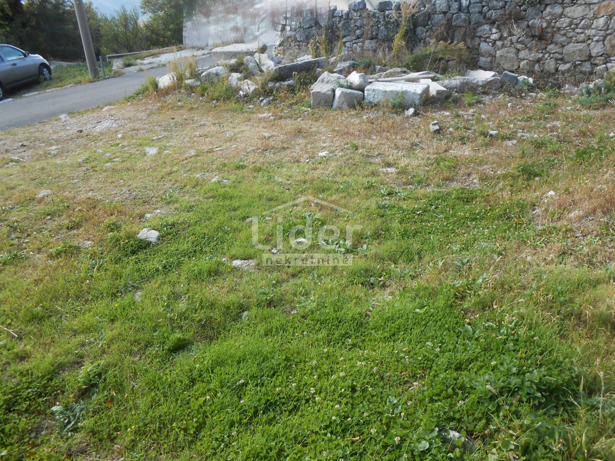 Zemljišče Grižane-Belgrad, 339m2