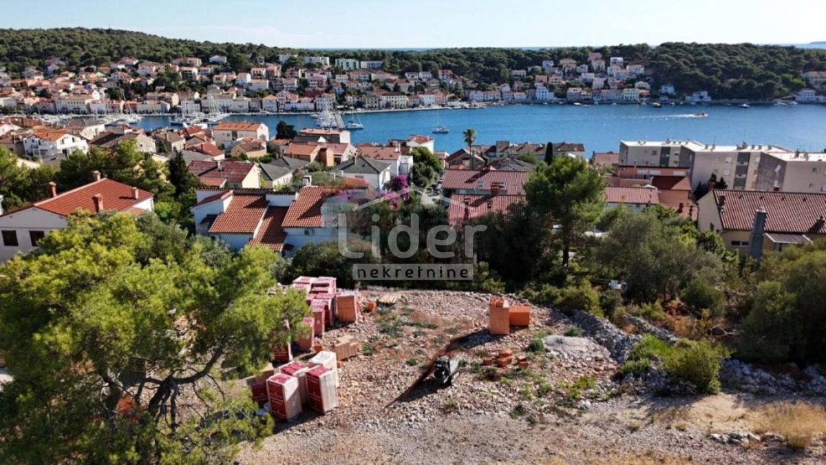 Zemljišče Mali Lošinj, 581m2