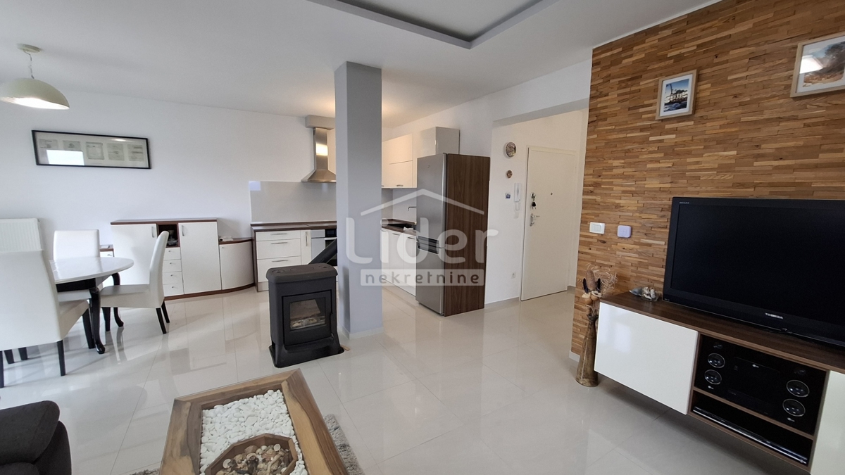 Stanovanje Buzdohanj, 73m2