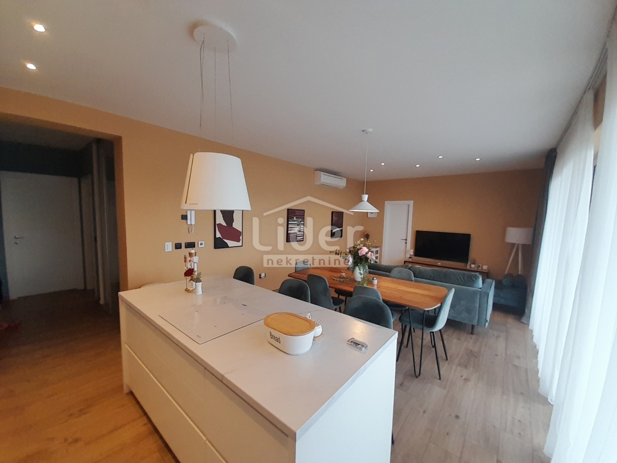 Stanovanje Pobri, Opatija - Okolica, 258m2