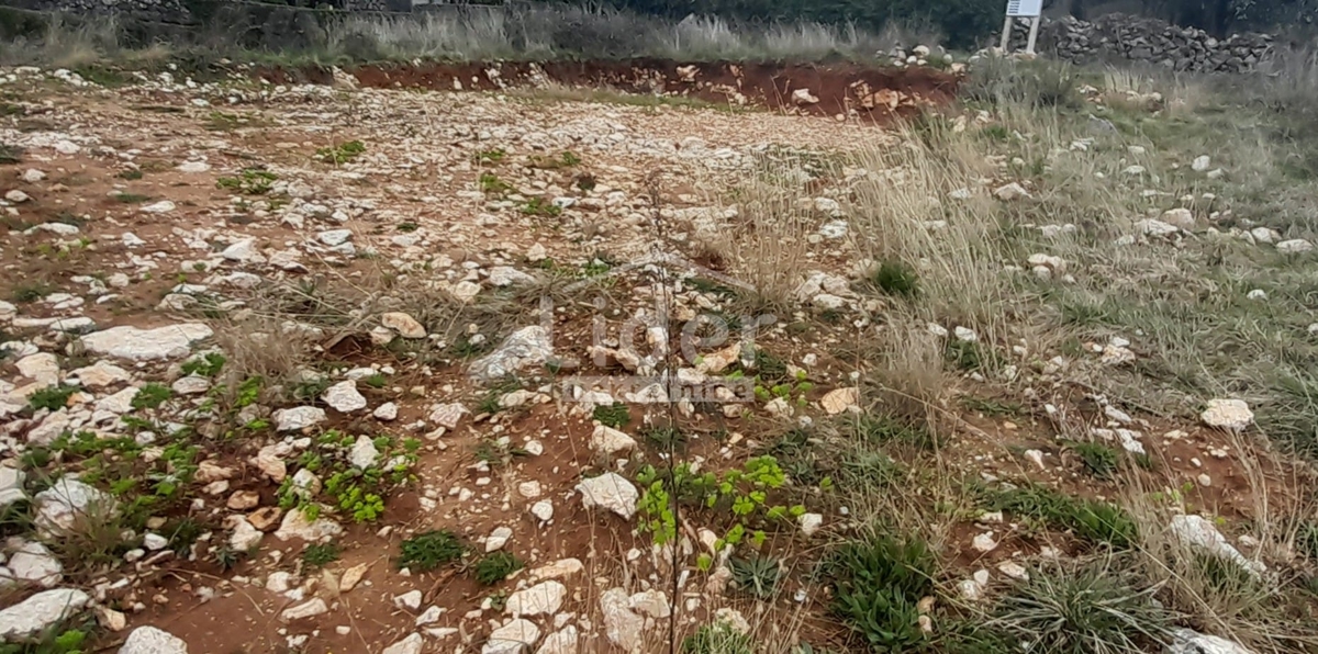 Zemljišče Risika, Vrbnik, 931m2