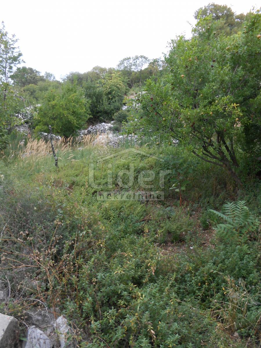 Zemljišče Rožmanići, 1261m2