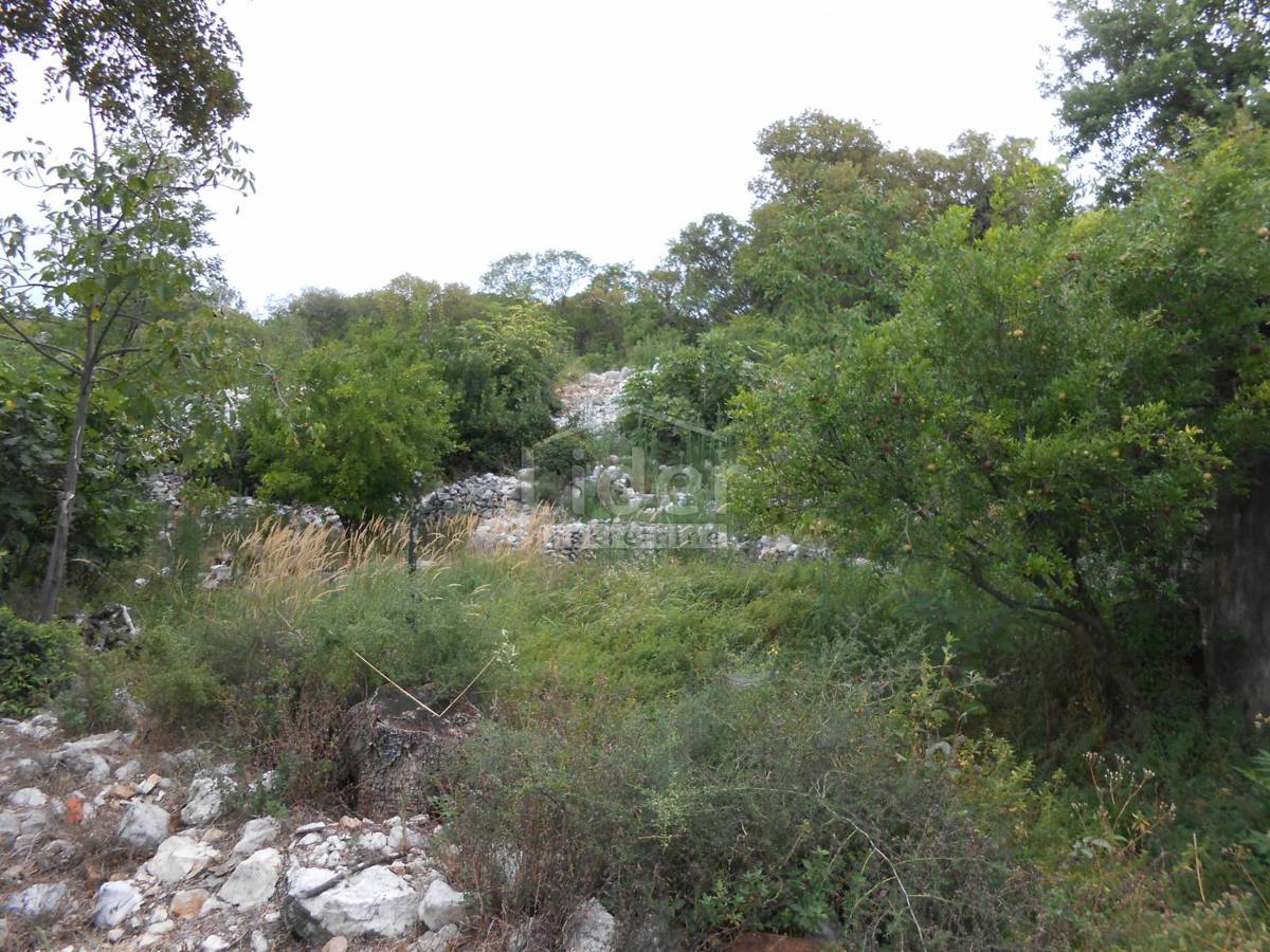 Zemljišče Rožmanići, 1261m2